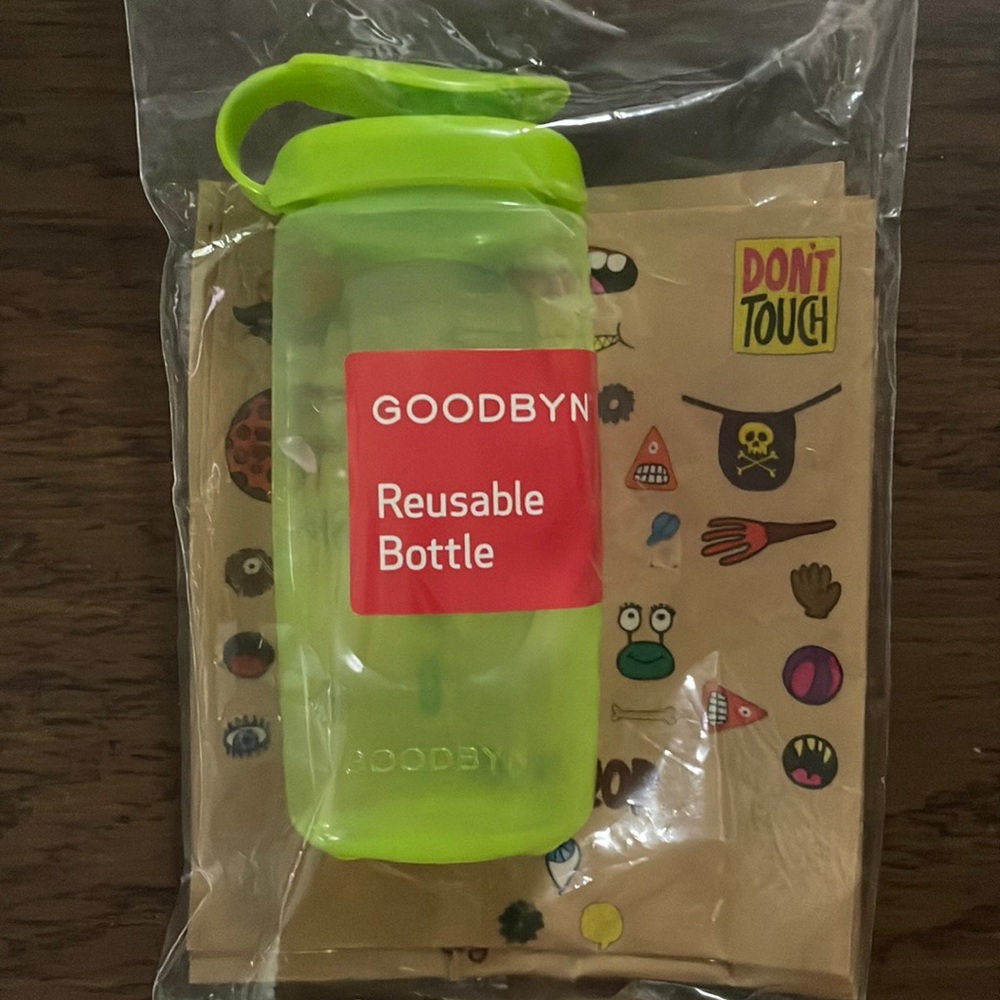 Goodbyn reusable juice bottle 8oz. New
